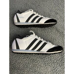 Addias Sneakers, women, Vintage, Size 8.5 (2001-2003)